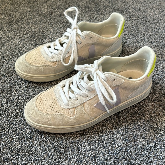 Veja V-10 - Picture 1 of 4